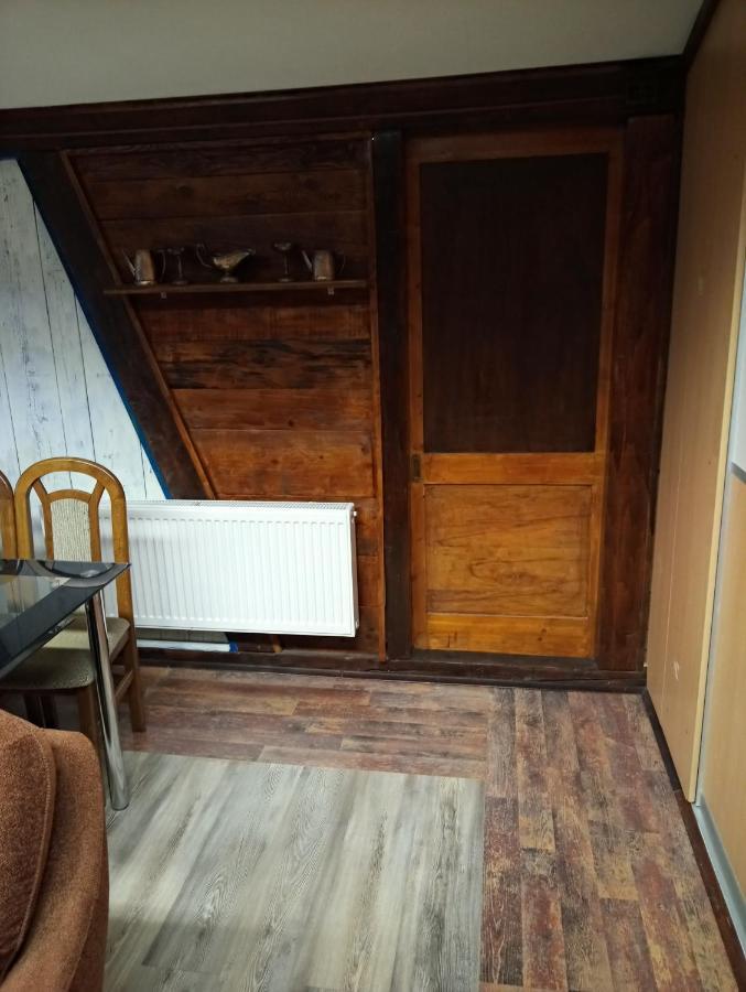 Apartments Pomjan Pogled Na Gore Экстерьер фото