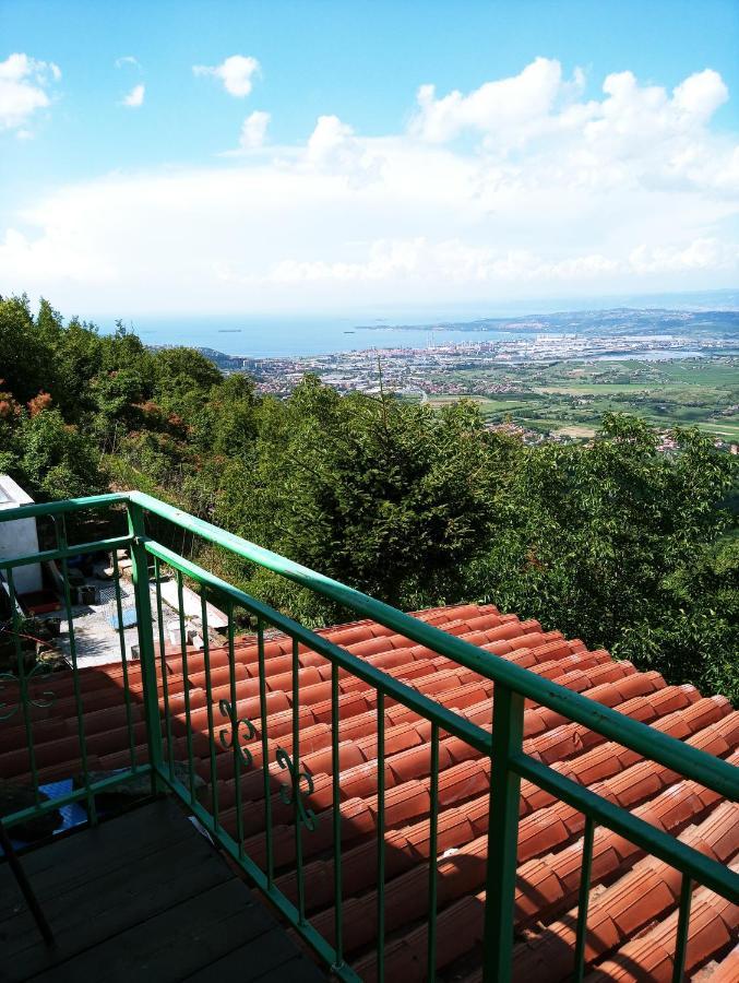 Apartments Pomjan Pogled Na Gore Экстерьер фото