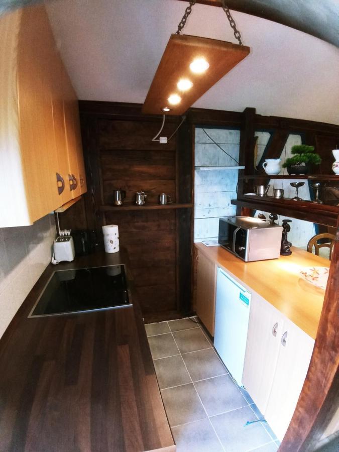 Apartments Pomjan Pogled Na Gore Экстерьер фото